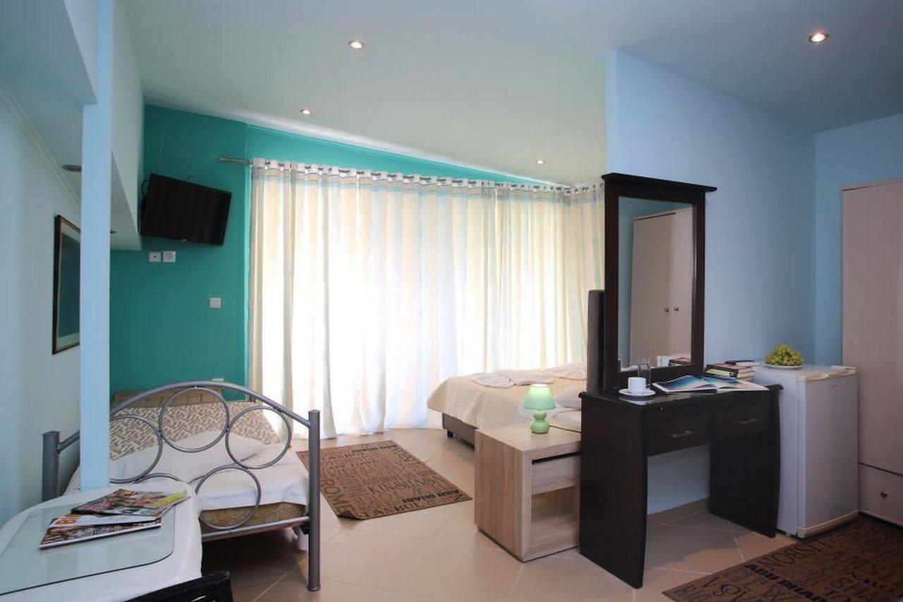 Hotel Pegasos Nikiana Extérieur photo