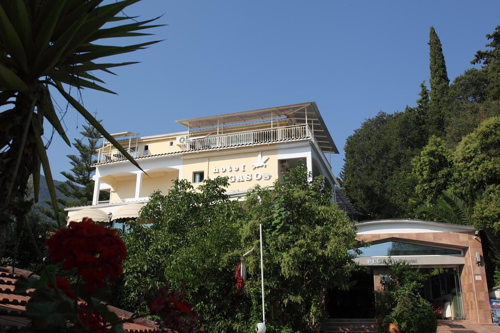 Hotel Pegasos Nikiana Extérieur photo