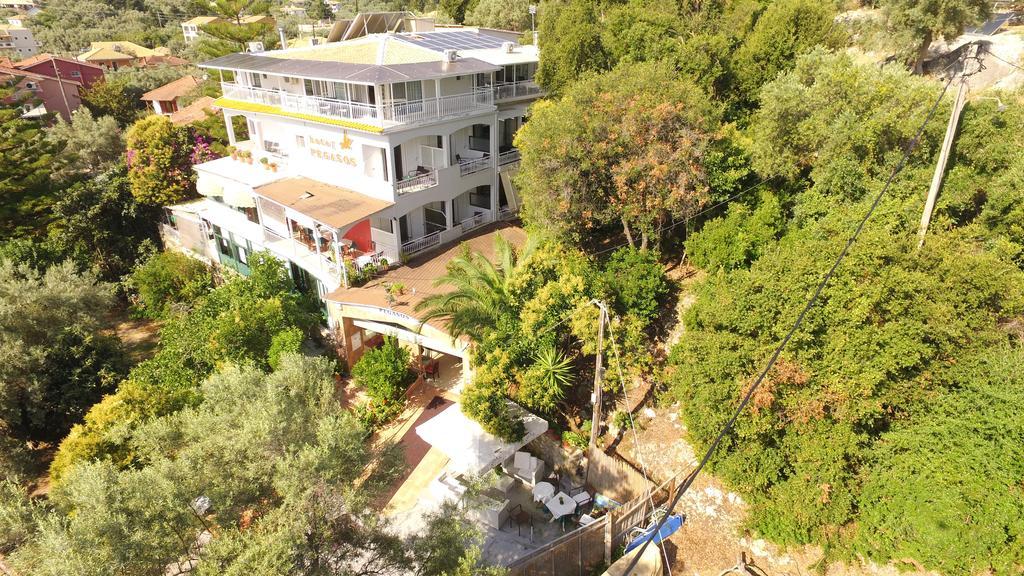 Hotel Pegasos Nikiana Extérieur photo
